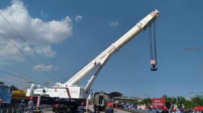 安裝多等級(jí)高壓近電報(bào)警器為施工機(jī)械增加“高壓檢驗(yàn)員” 安裝多等級(jí)高壓近電報(bào)警器為施工機(jī)械增加“高壓檢驗(yàn)員”